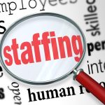 Staffing là gì? Sự khác nhau giữa Staffing và Headhunting